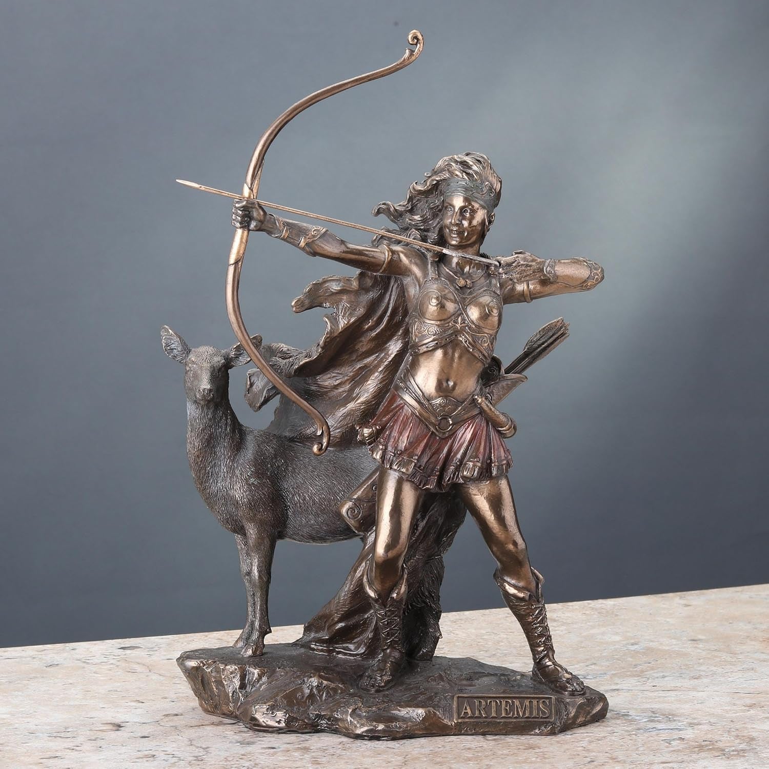 Bronzestatue der Göttin der Jagd und der Wildnis Naty Shop Statuetten und Skulpturen