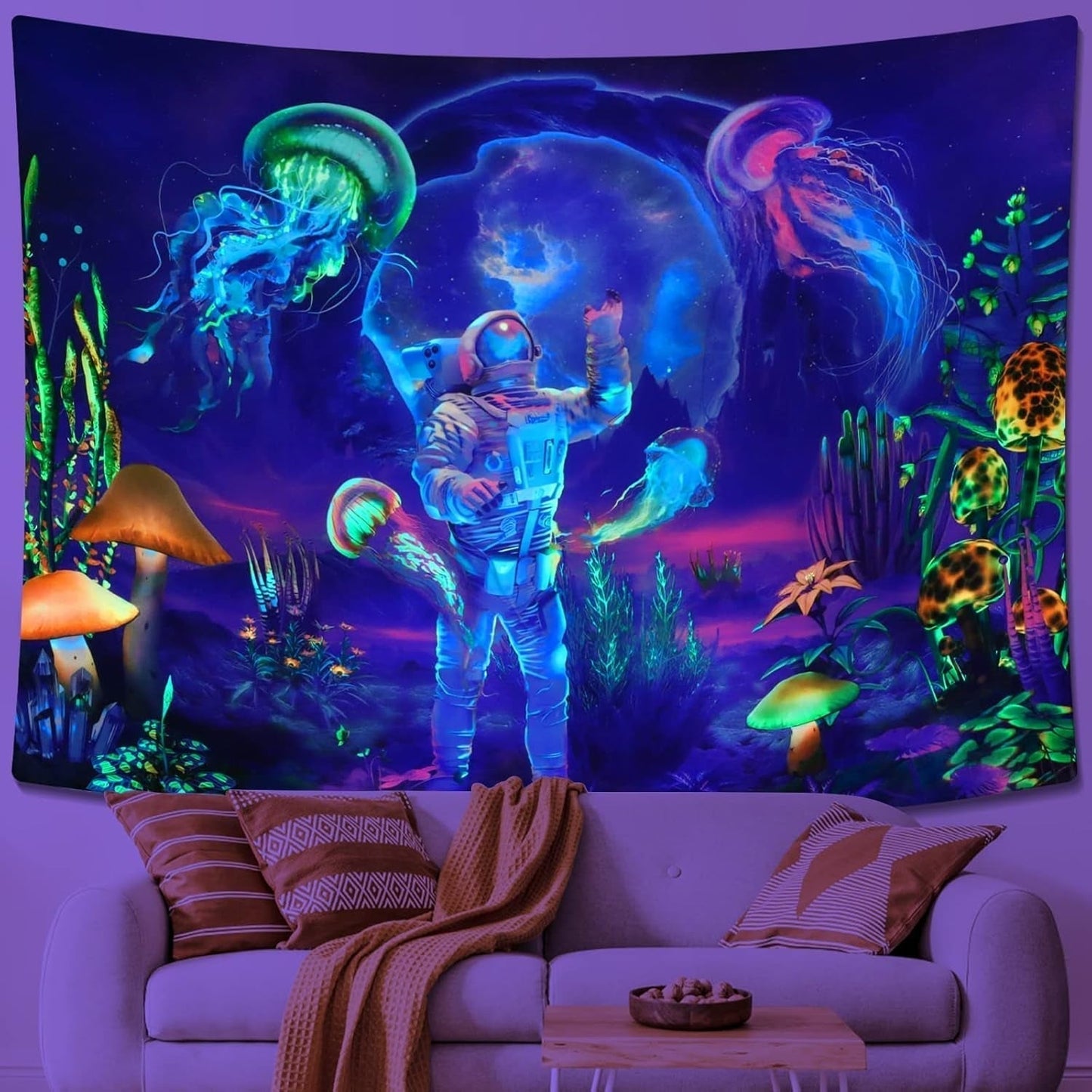 Wandteppich Betylfoy Schwarzlicht Astronaut reaktive Pflanzen Qualle Zuhause - Accessoires und Dekorationen Naty Shop