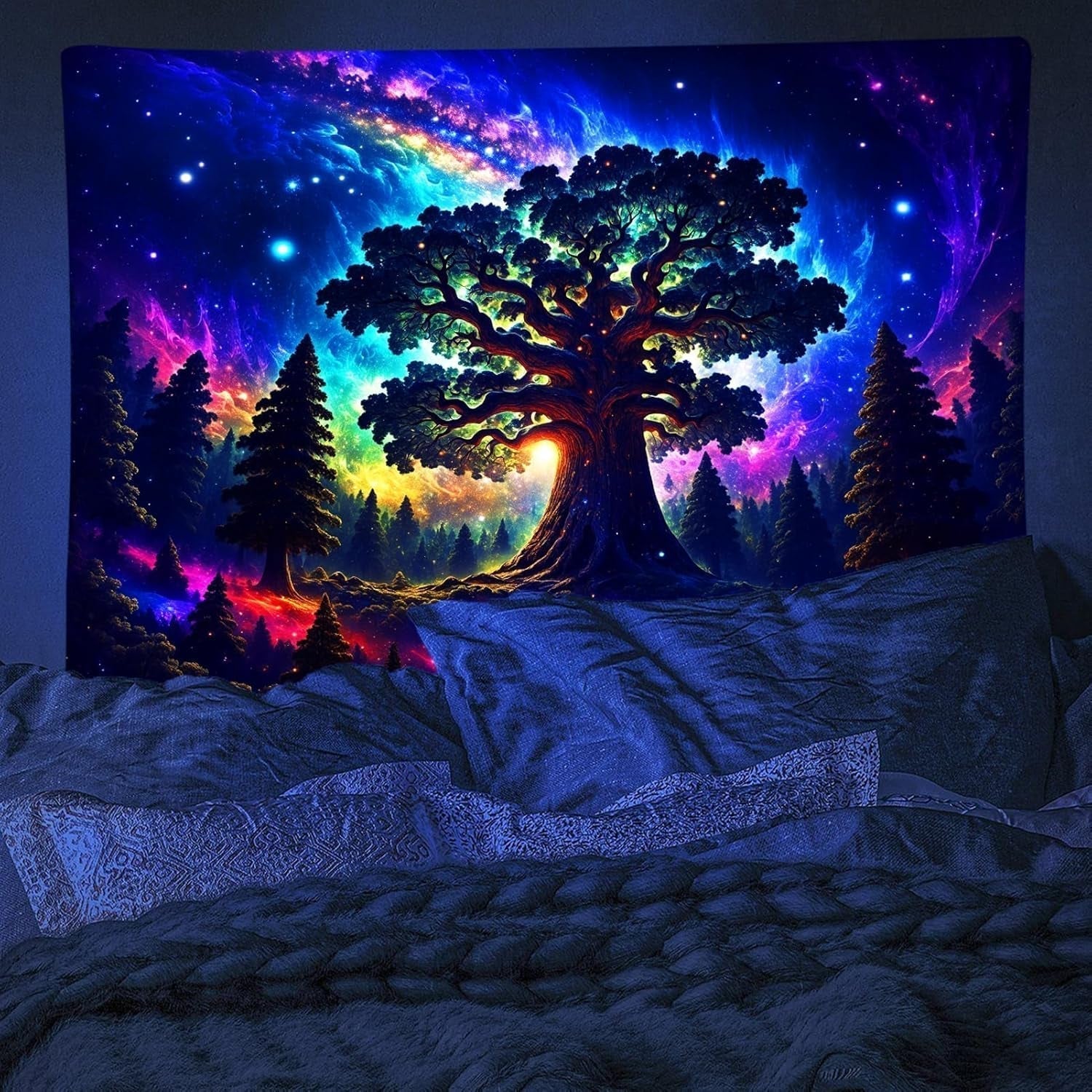 Wandteppich Schwarzlichtwald psychedelisch Natur Baum Sterne Galaxie Zuhause – Accessoires und Dekorationen Naty Shop