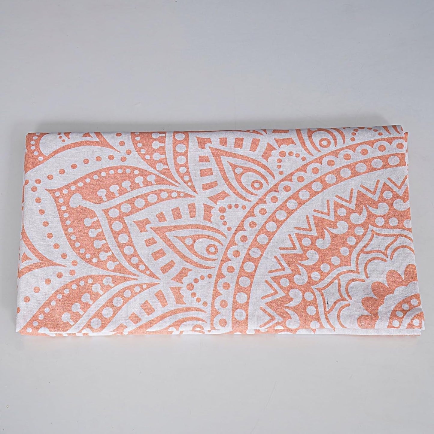 Einrichtungsvoller, rosafarbener Mandala-Wandteppich von Finesse. Startseite – Accessoires und Dekorationen Naty Shop