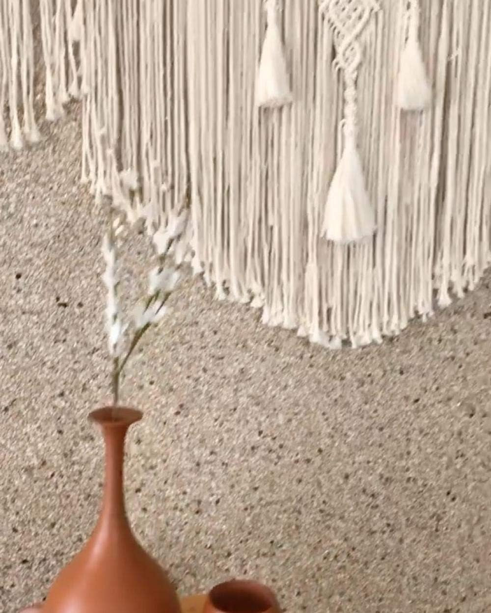 Großer Bohemian-Wandteppich über dem Kopfende des Bettes von Arte Casa – Accessoires und Dekorationen Naty Shop